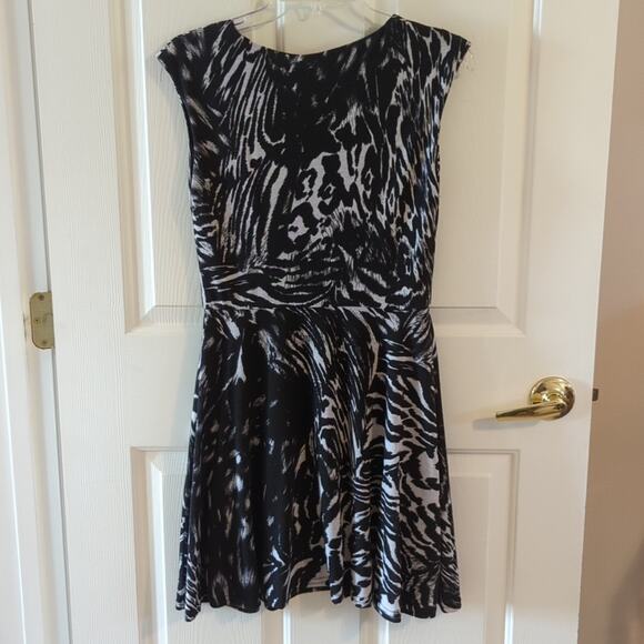 EUC Love Ady Dress, M - Picture 7 of 7